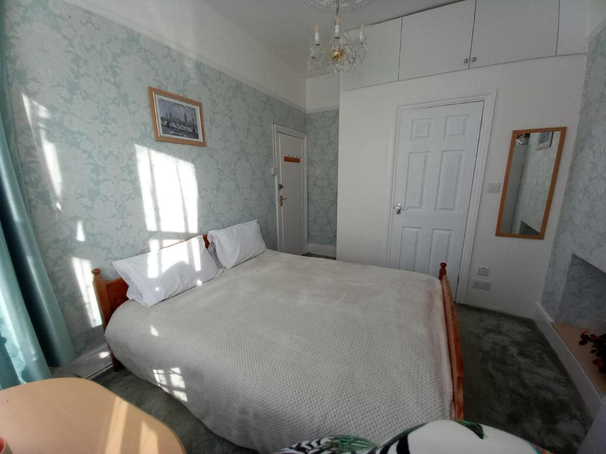 Mari London Holiday Room Ilford Luaran gambar