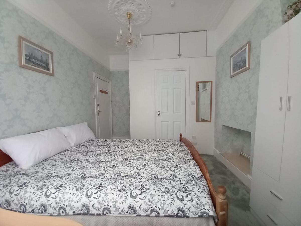 Mari London Holiday Room Ilford Luaran gambar